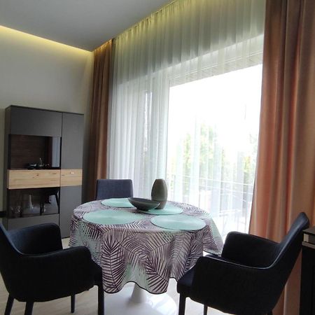 New J&R Apartment Near Girstutis, Free Private Parking & Self Check-In Kaunas Exterior foto